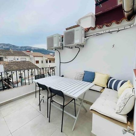 Attic Apartment In Old Town Дения Экстерьер фото