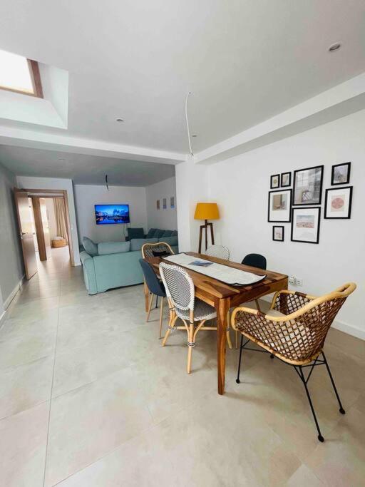 Attic Apartment In Old Town Дения Экстерьер фото